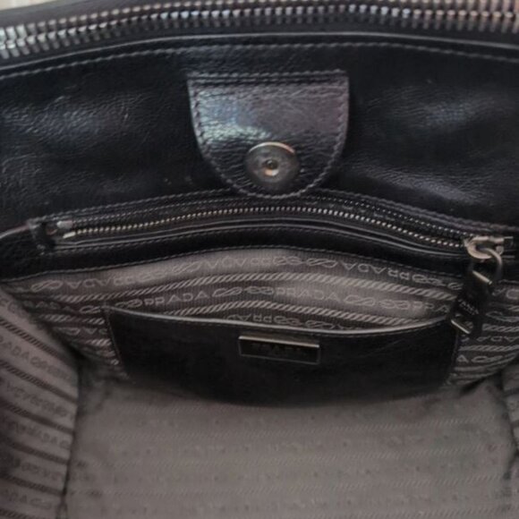 PRADA GALLERIA TWO WAY TOTE/CROSSBODY BLACK SILVER GUNMETAL HARDWARE EUC - Picture 9 of 12